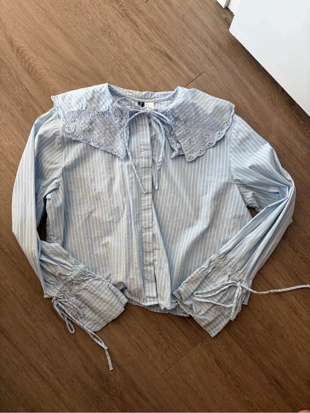 H&M Light Blue Striped Button-Front Top with Lace Collar